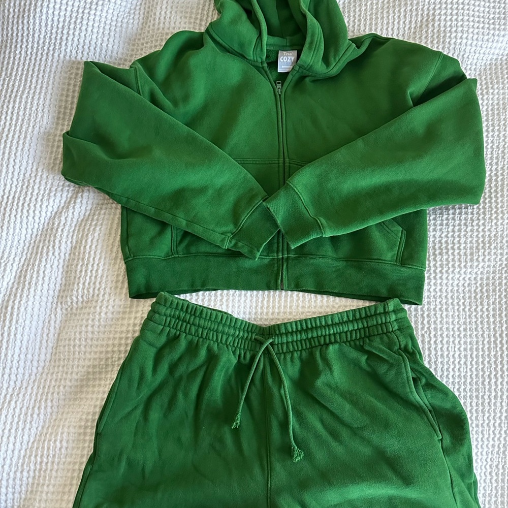Aritzia TNA Green Matching Set